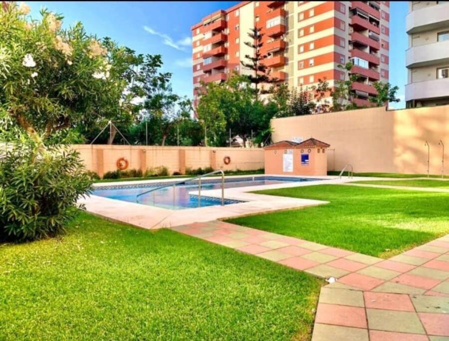 Acogedor Estudio 650 M De Playa Fuengirola Luaran gambar